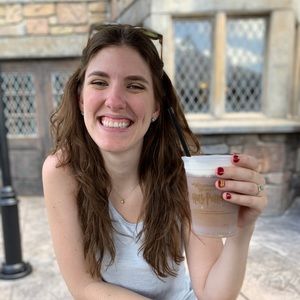 Meet your Posher, Brooke